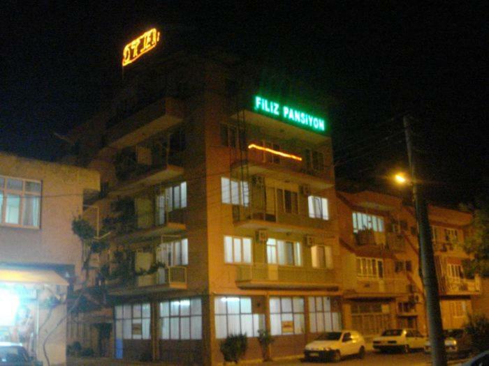 דניזלי Filiz Pansiyon מראה חיצוני תמונה